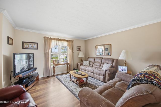 251 Carrithers Ln, Taylorsville, KY 40071