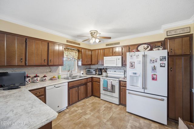 251 Carrithers Ln, Taylorsville, KY 40071