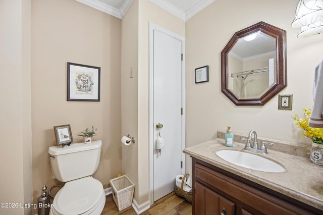 251 Carrithers Ln, Taylorsville, KY 40071