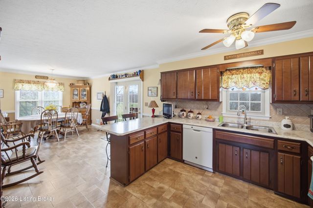 251 Carrithers Ln, Taylorsville, KY 40071