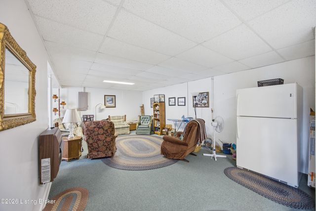 251 Carrithers Ln, Taylorsville, KY 40071