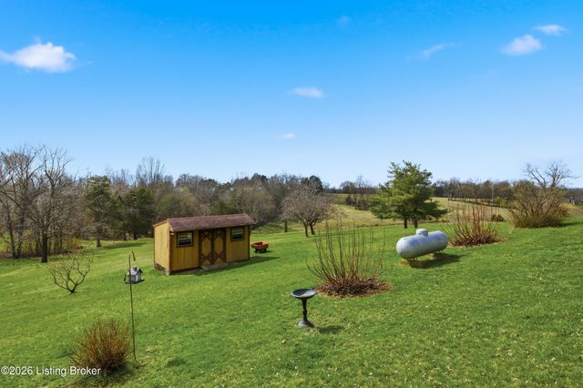 251 Carrithers Ln, Taylorsville, KY 40071