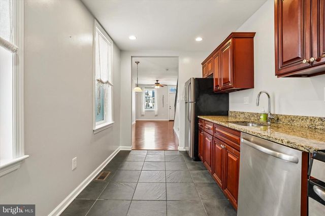 2512 E HAGERT ST, Philadelphia, PA 19125