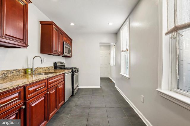 2512 E HAGERT ST, Philadelphia, PA 19125