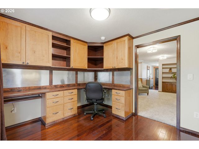 19365 Sw CLARION Ct, Beaverton, OR 97003