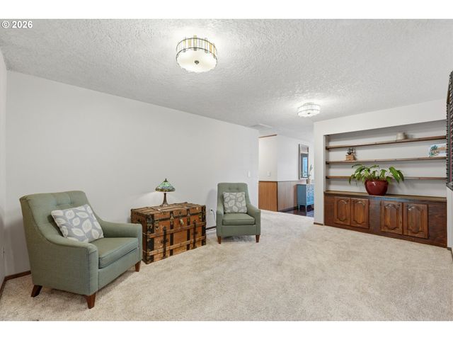 19365 Sw CLARION Ct, Beaverton, OR 97003