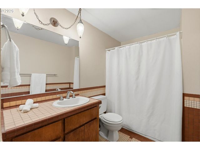 19365 Sw CLARION Ct, Beaverton, OR 97003