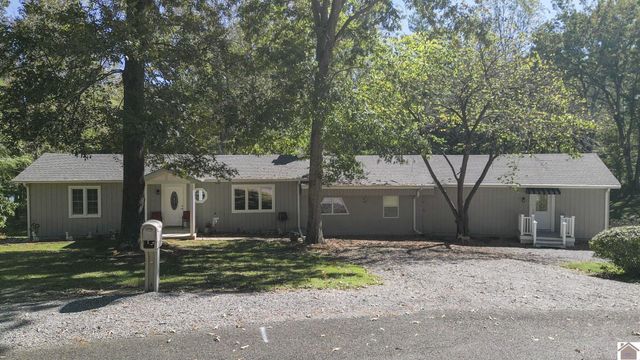 585 Lakeway Dr, Murray, KY 42071