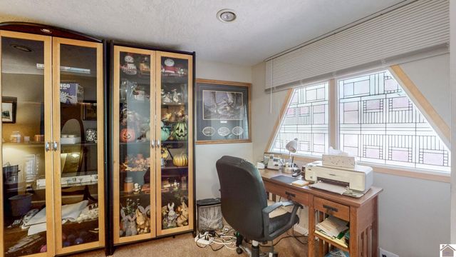 585 Lakeway Dr, Murray, KY 42071