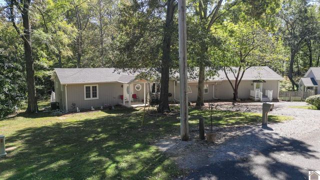 585 Lakeway Dr, Murray, KY 42071