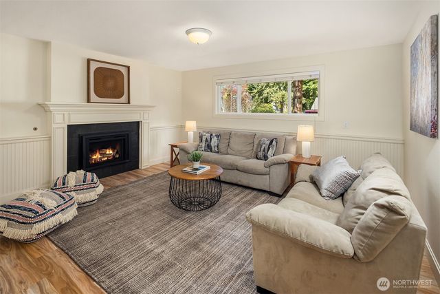 17703 NE 34th Street, Redmond, WA 98052