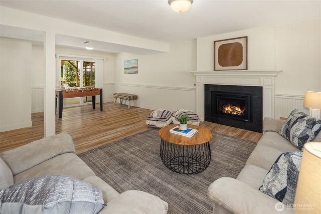 17703 NE 34th Street, Redmond, WA 98052