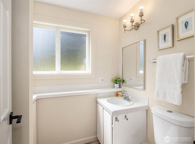 17703 NE 34th Street, Redmond, WA 98052