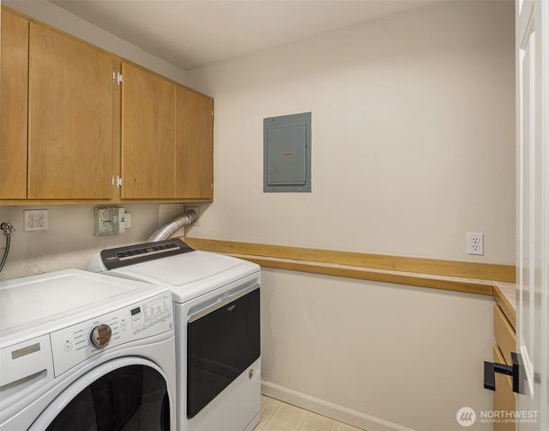 17703 NE 34th Street, Redmond, WA 98052