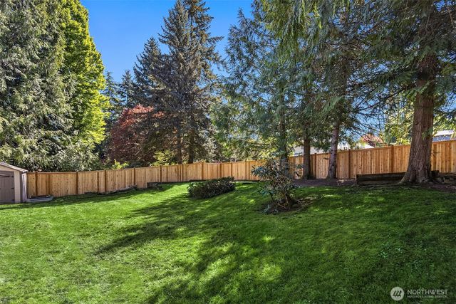 17703 NE 34th Street, Redmond, WA 98052