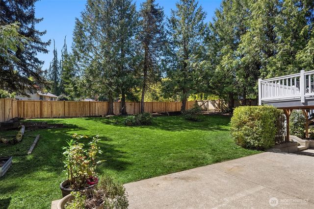 17703 NE 34th Street, Redmond, WA 98052