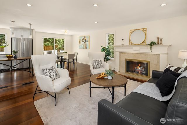 17703 NE 34th Street, Redmond, WA 98052