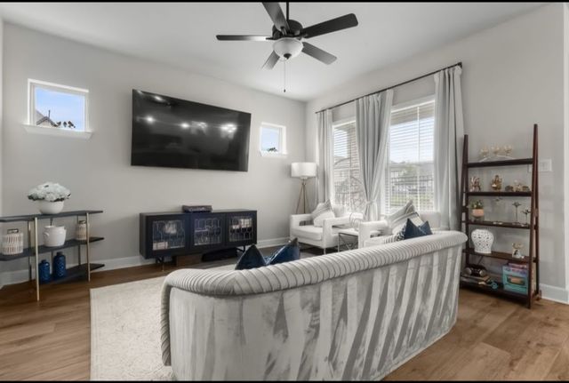 711 Prairie Falcon Drive, Arlington, TX 76005