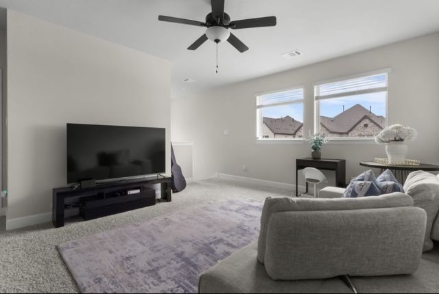 711 Prairie Falcon Drive, Arlington, TX 76005