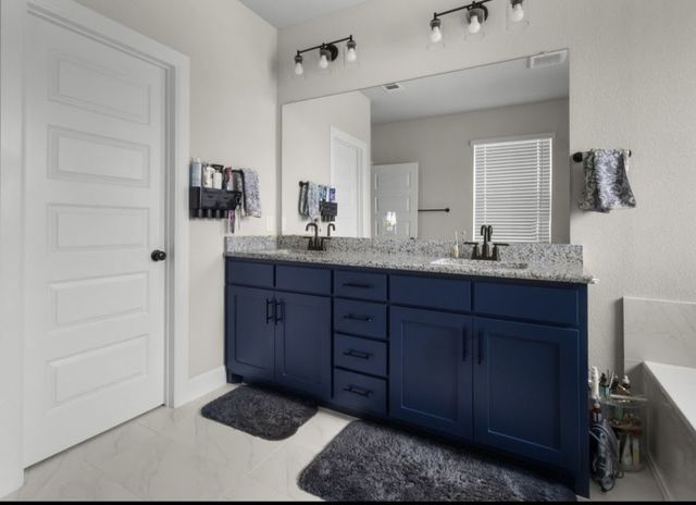 711 Prairie Falcon Drive, Arlington, TX 76005