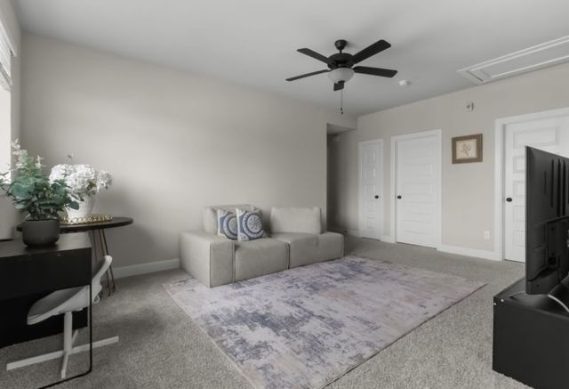 711 Prairie Falcon Drive, Arlington, TX 76005