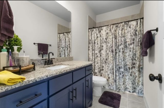 711 Prairie Falcon Drive, Arlington, TX 76005