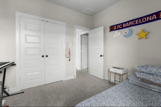 711 Prairie Falcon Drive, Arlington, TX 76005