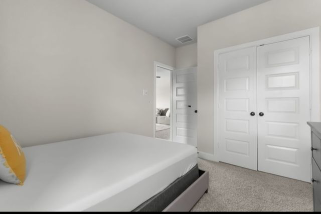 711 Prairie Falcon Drive, Arlington, TX 76005