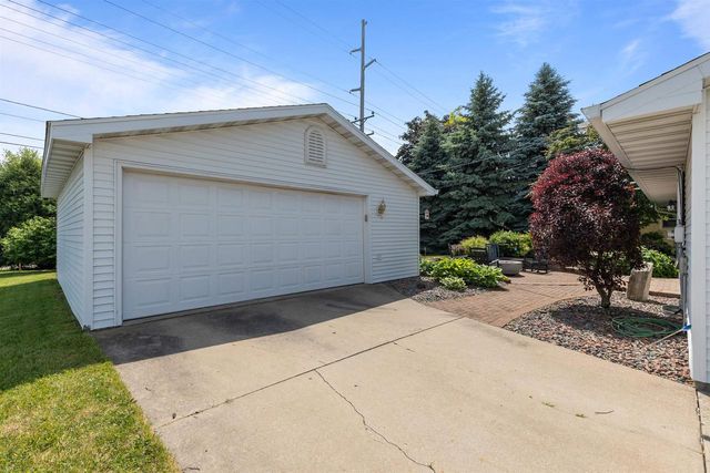 117 ST MARYS PLACE, Kaukauna, WI 54130