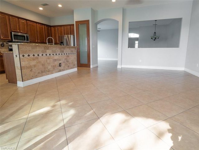 10091 Mimosa Silk DR, Fort Myers, FL 33913