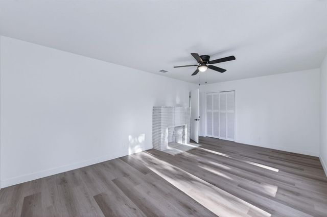 210 N Sunnyside Avenue, Clovis, CA 93611