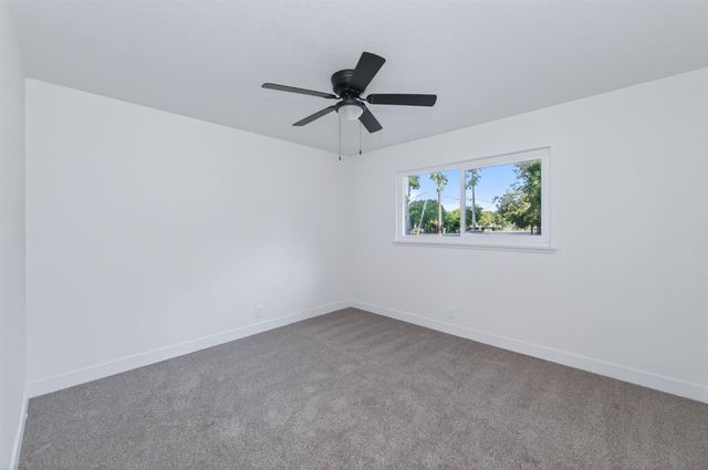 210 N Sunnyside Avenue, Clovis, CA 93611
