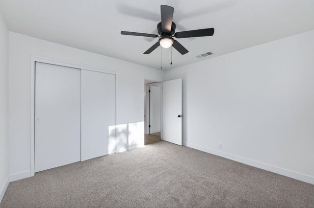210 N Sunnyside Avenue, Clovis, CA 93611