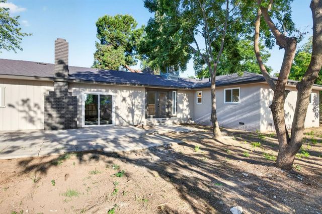 210 N Sunnyside Avenue, Clovis, CA 93611
