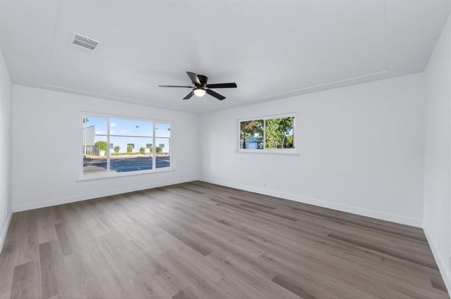 210 N Sunnyside Avenue, Clovis, CA 93611