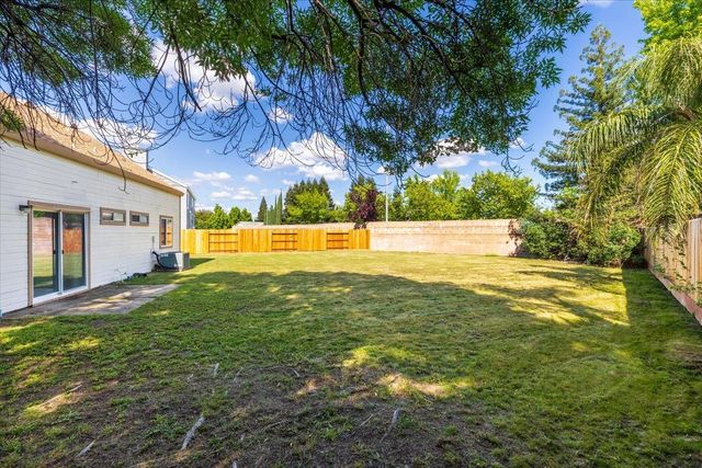 1049 Old Mill Cir, Roseville, CA 95747