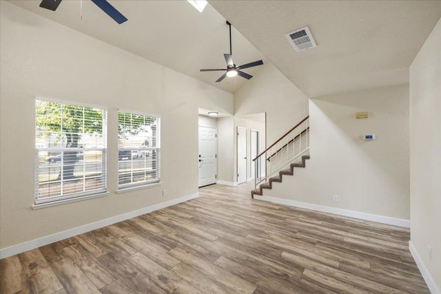 1049 Old Mill Cir, Roseville, CA 95747