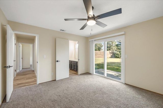 1049 Old Mill Cir, Roseville, CA 95747