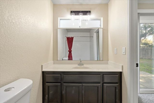 1049 Old Mill Cir, Roseville, CA 95747