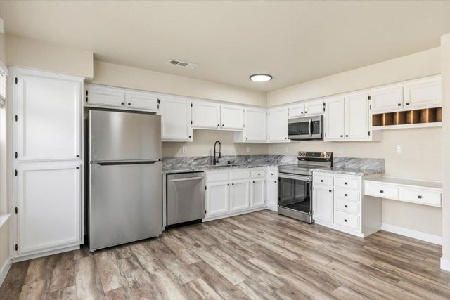 1049 Old Mill Cir, Roseville, CA 95747