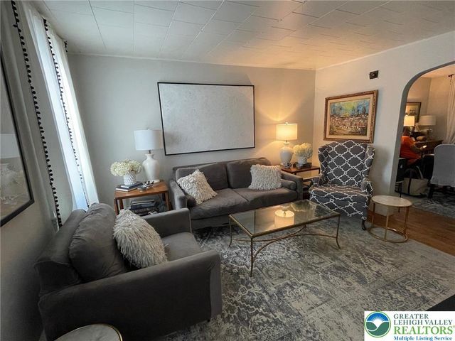 201 Spring Street, Easton, PA 18042