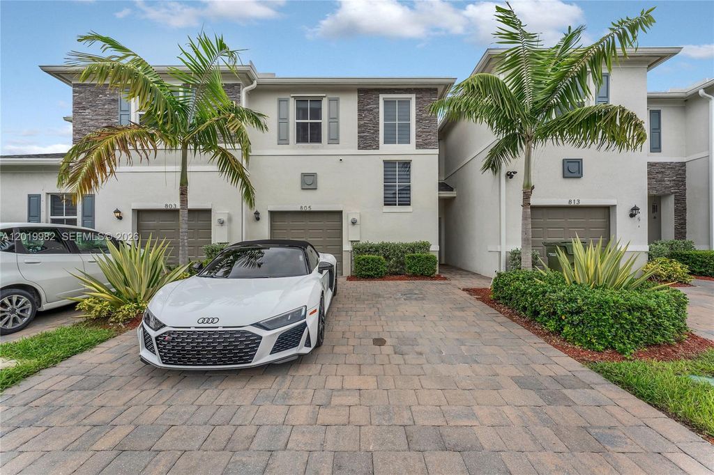 805 SE 18th St, Homestead, FL 33034