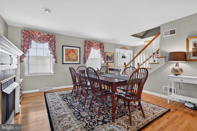 695 SUE DR, Lititz, PA 17543