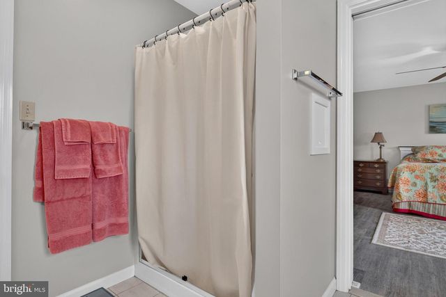 695 SUE DR, Lititz, PA 17543