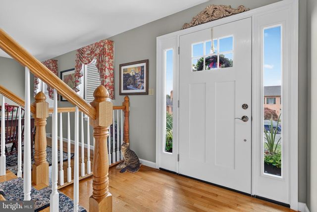 695 SUE DR, Lititz, PA 17543