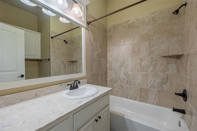 15933 Positano Drive, Edmond, OK 73013