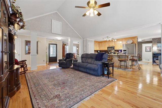 6117 Misty Valley SE Drive, Acworth, GA 30102