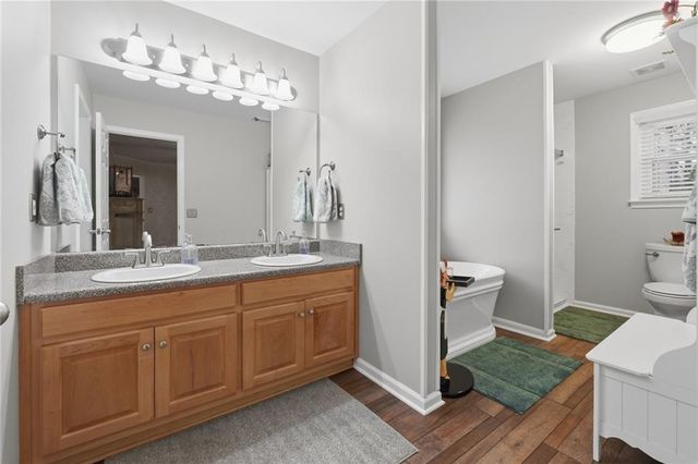 6117 Misty Valley SE Drive, Acworth, GA 30102