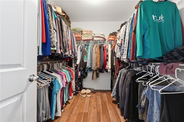 6117 Misty Valley SE Drive, Acworth, GA 30102