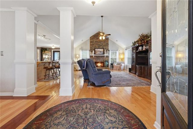 6117 Misty Valley SE Drive, Acworth, GA 30102